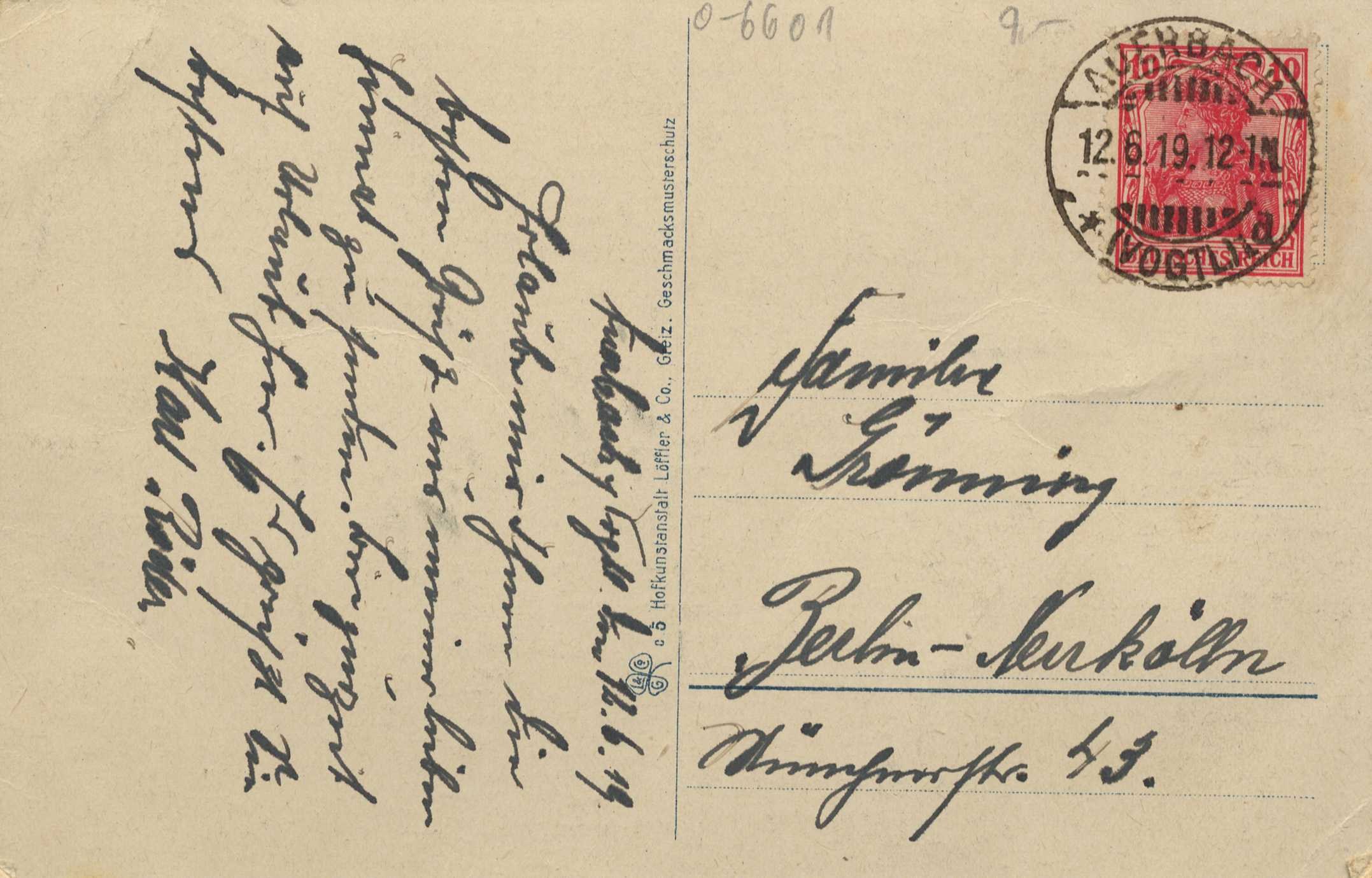 Alte deutsche Postkarte mit rotem Stempel, mit der gedruckten Inschrift "Gesimnacks & Co. & Co."