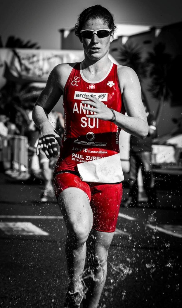 Triathletin Kaidi Kivioja bricht Estnischen Rekord beim Debüt im Vollendistanz-Triathlon